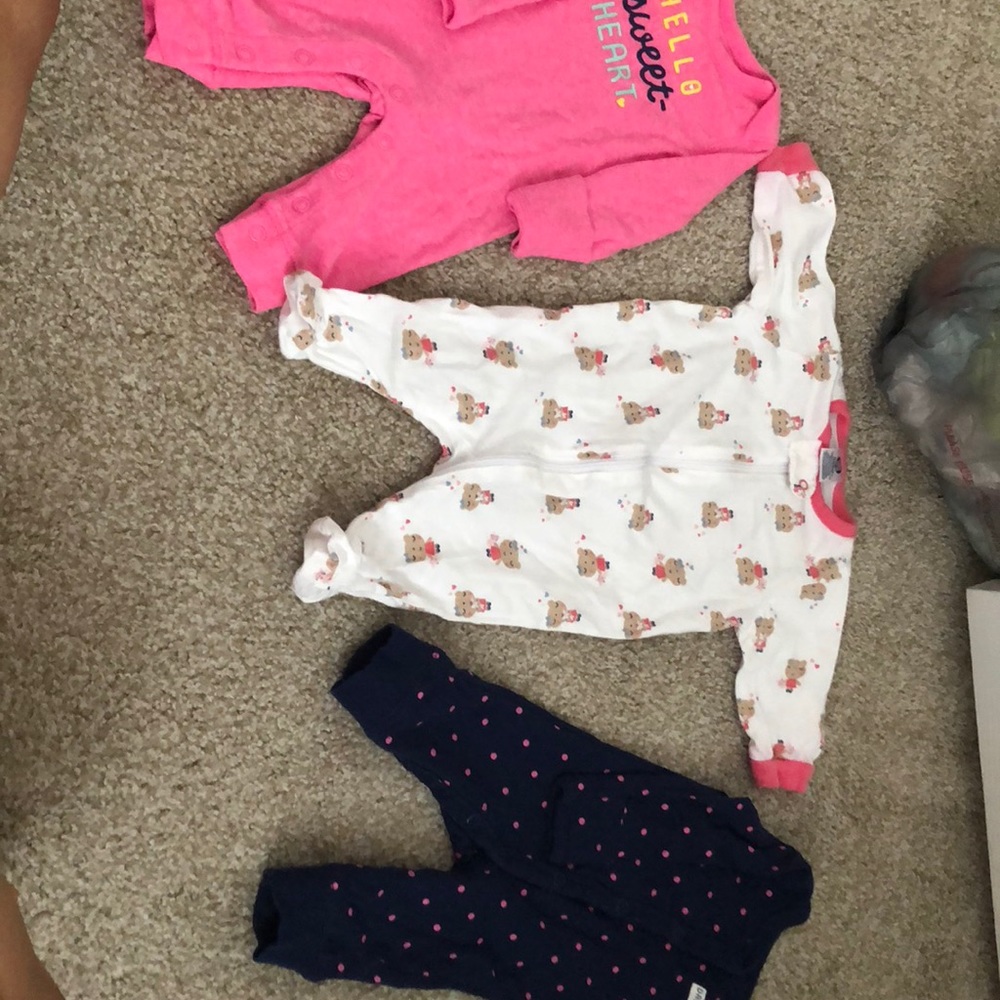 3 Sleeper Onesies, *Bonus* 1MO Socks.